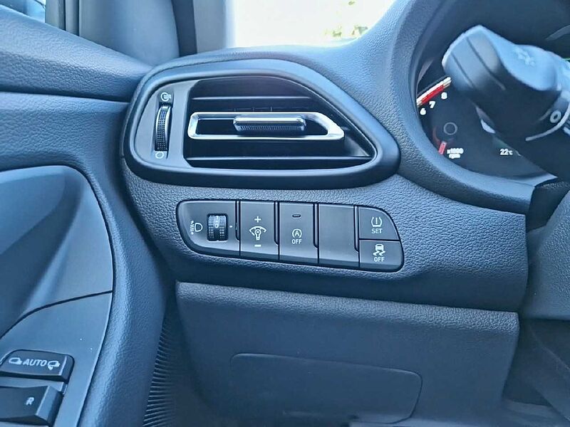 Hyundai i30 1.0 TGDI Tecno 48V 120